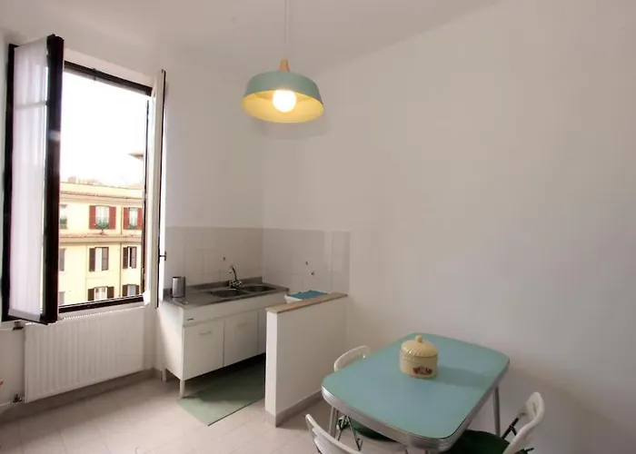 Sacconi Flat * Rome